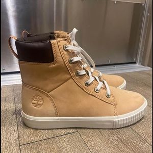 Timberland Women’s Skyla Bay 6-inch Boots